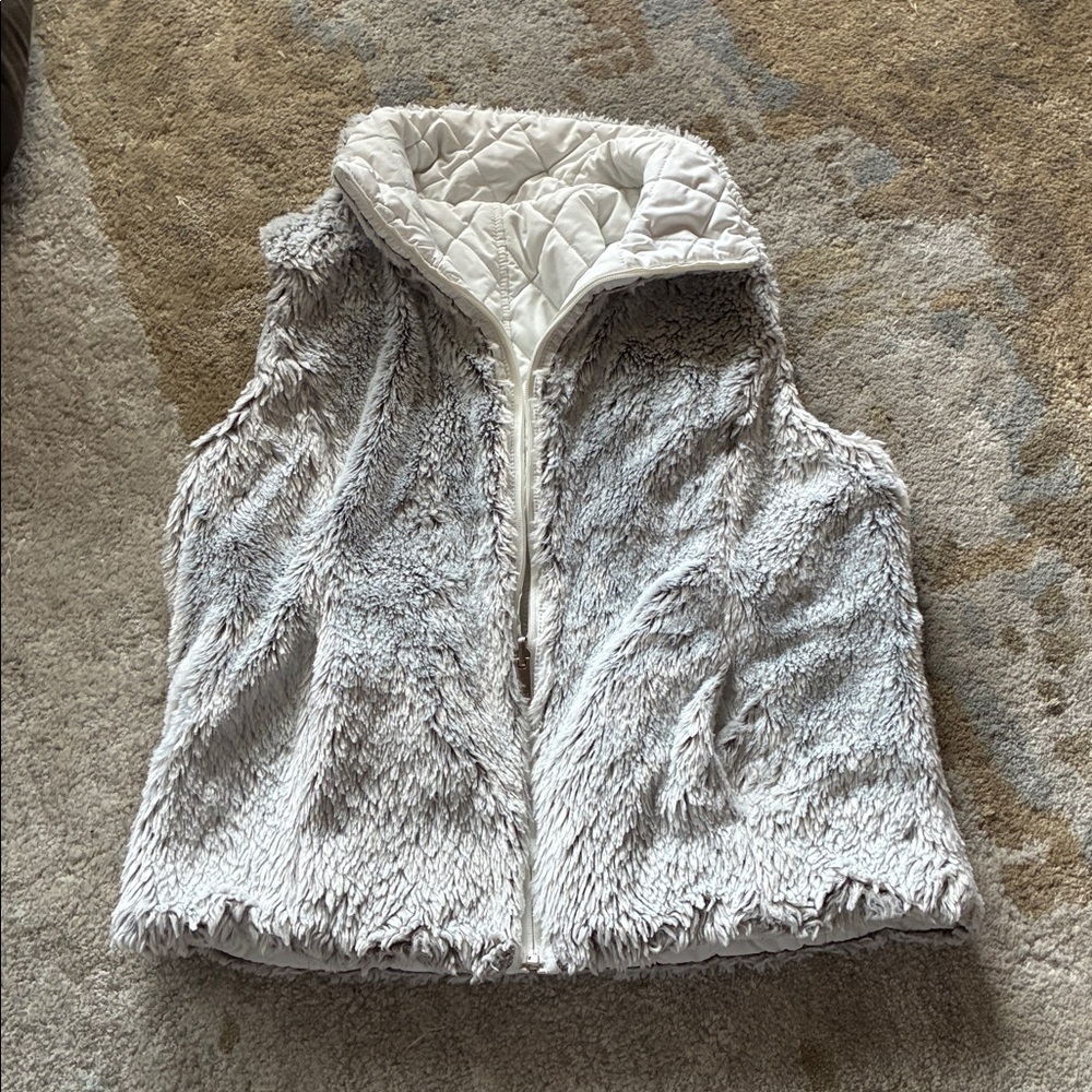 Weatherproof Reversible Vest M - Picture 3 of 3